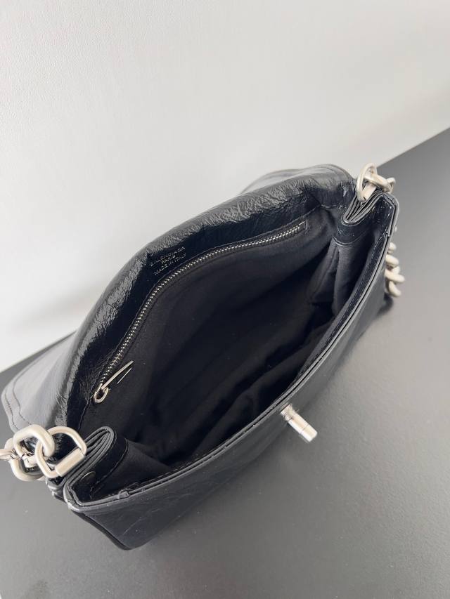 Balenciaga_BBSoft_Small_Black_SilverHW_21x15x7cm_A5CF