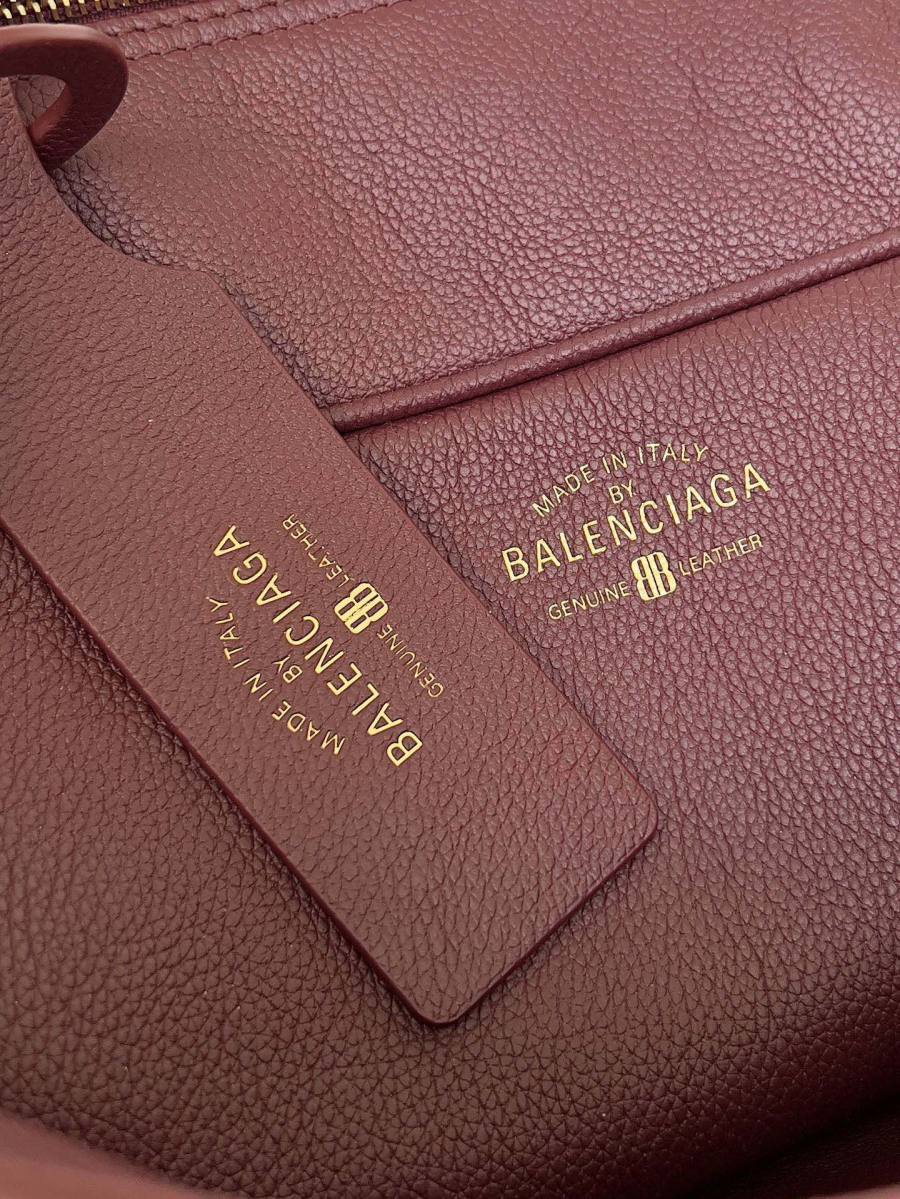 Balenciaga_Carrie_Medium_36x19x16cm_5B4E