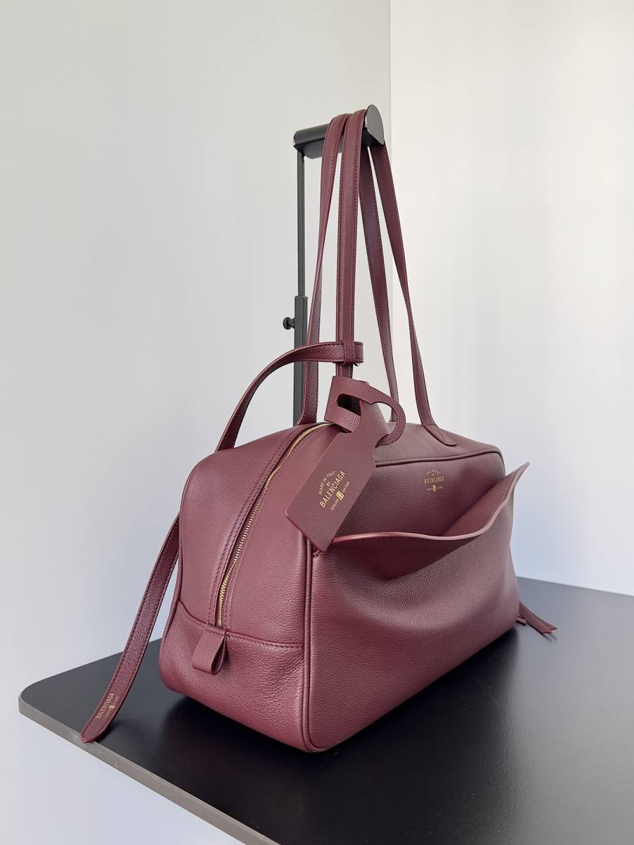 Balenciaga_Carrie_Medium_36x19x16cm_ABDE