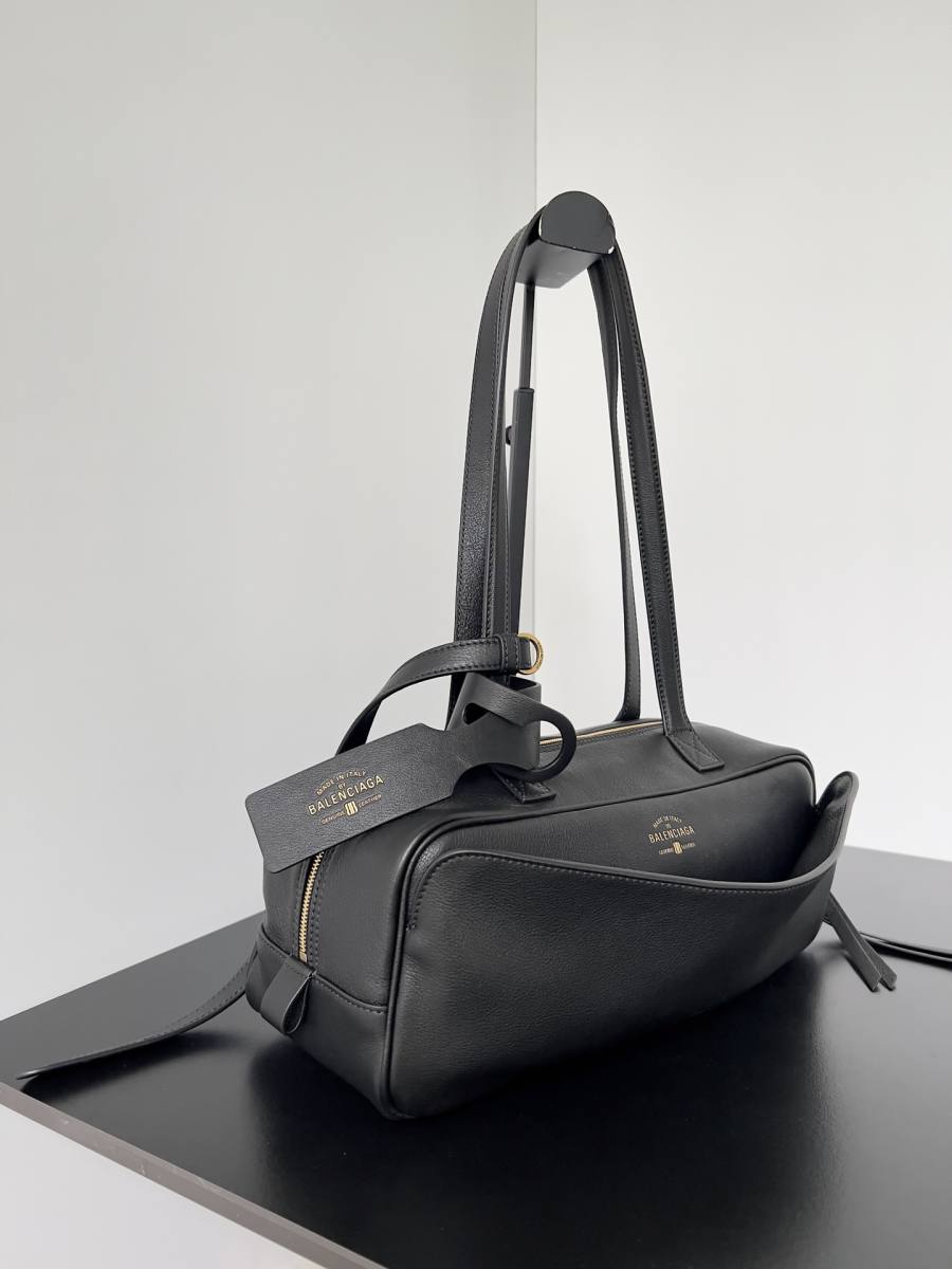 Balenciaga_Carrie_Medium_36x19x16cm_E478