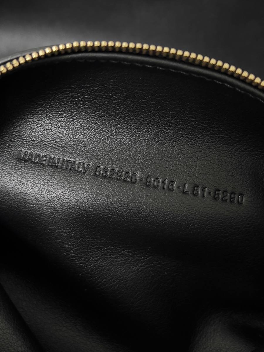 Balenciaga_Carrie_Medium_36x19x16cm_E478