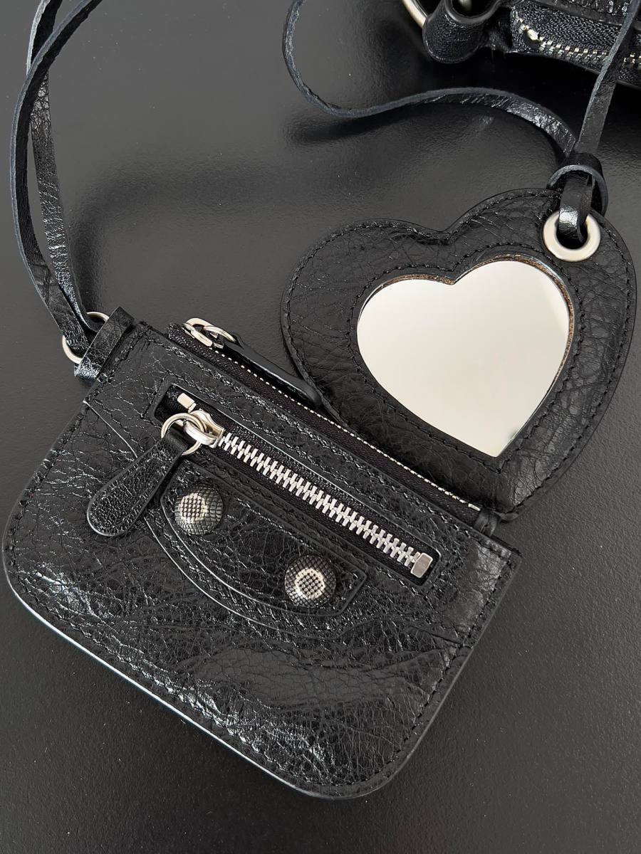 Balenciaga_LeCagole_24x14x6cm_F56B