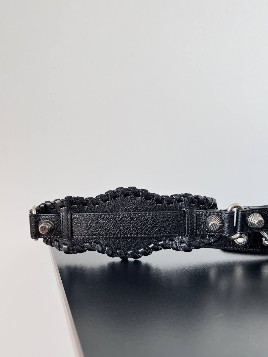 Balenciaga_LeCagole_24x14x6cm_F56B