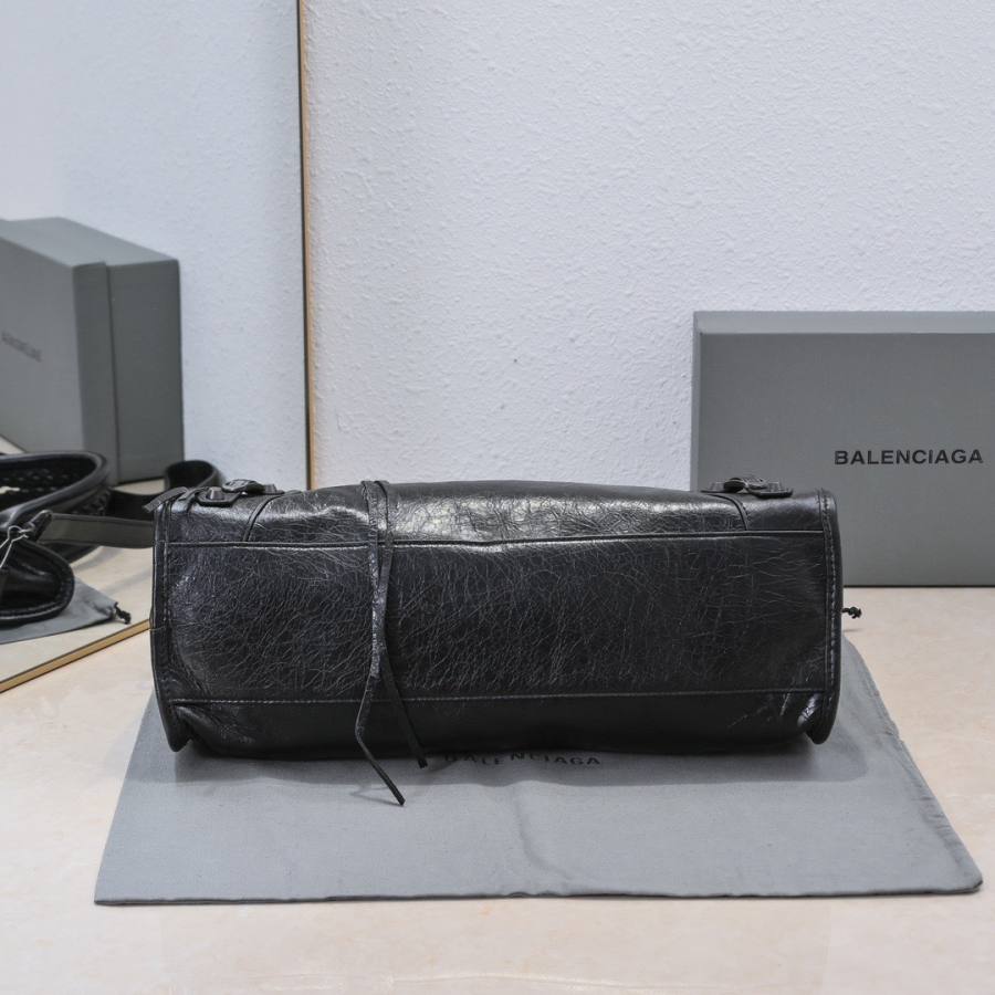 Balenciaga_LeCity_Small_30x19x10cm_DEAE