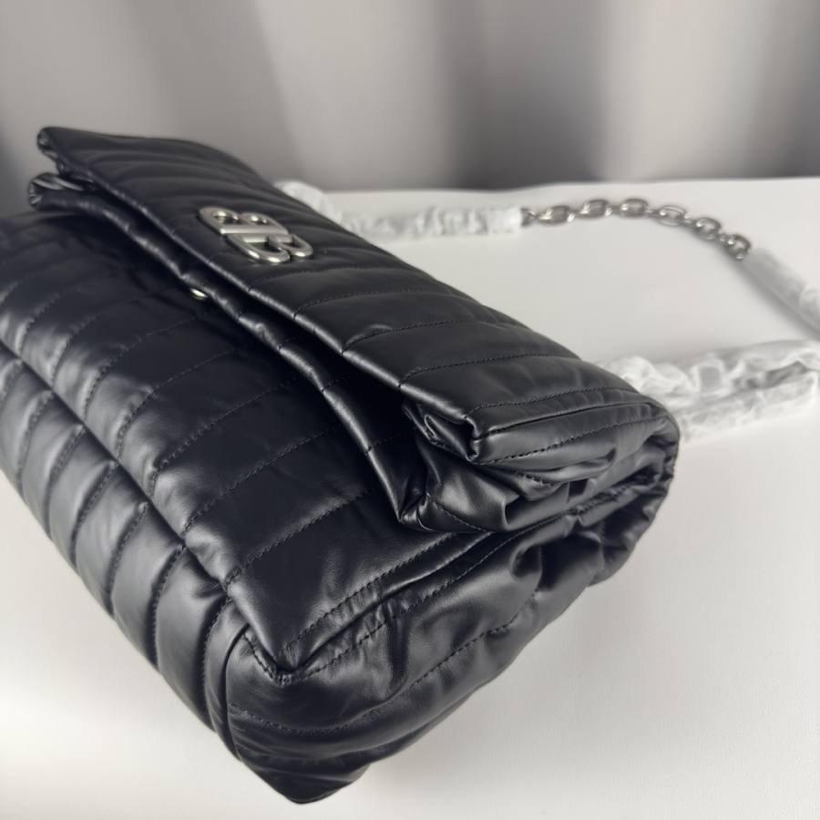 Balenciaga_Monaco_Small_Black_20x14x6cm_1B67