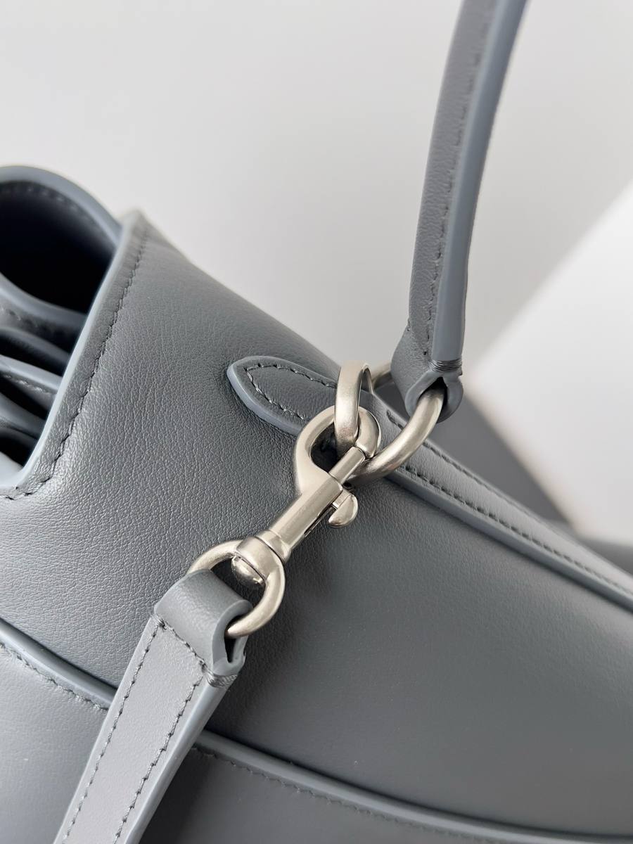 Balenciaga_Rodeo_Large_40x30x13cm_AB27