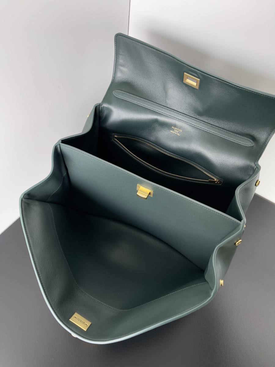 Balenciaga_Rodeo_Medium_35x23x11cm_B0CE