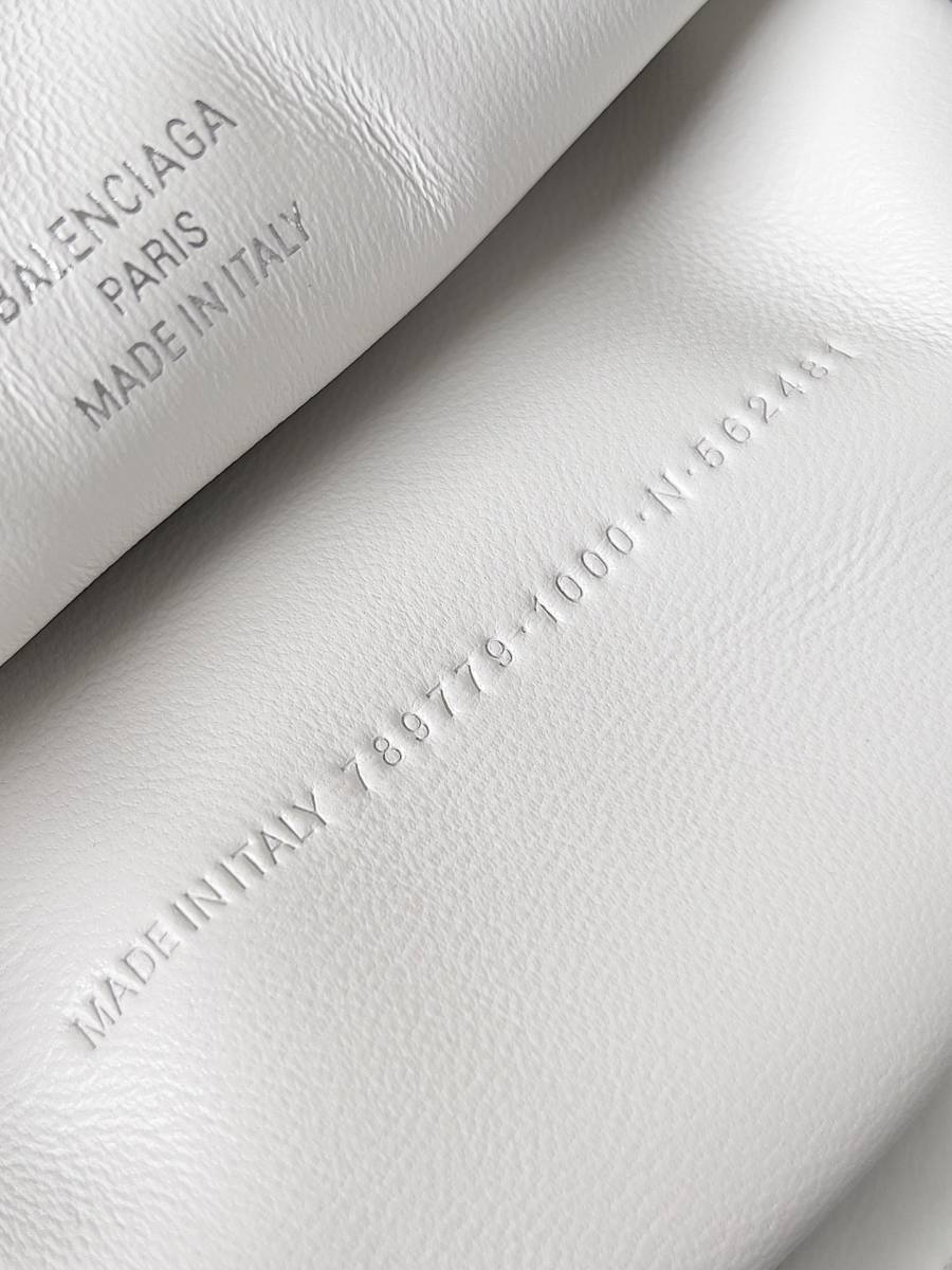 Balenciaga_Rodeo_Medium_35x23x11cm_FDC7