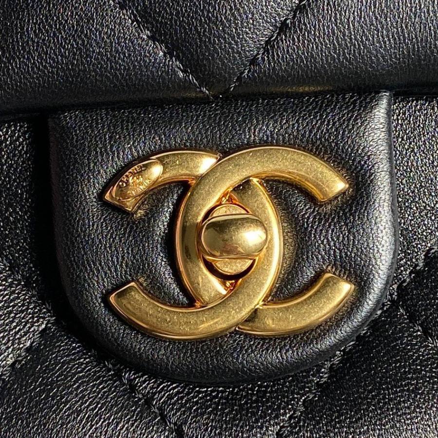 Chanel 24K Hobo AS5174 24 x 16 x 8 F2CC