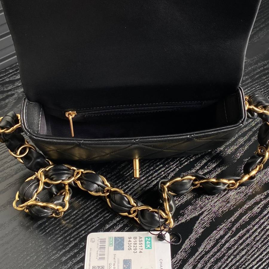 Chanel 24K Hobo AS5174 24 x 16 x 8 F2CC