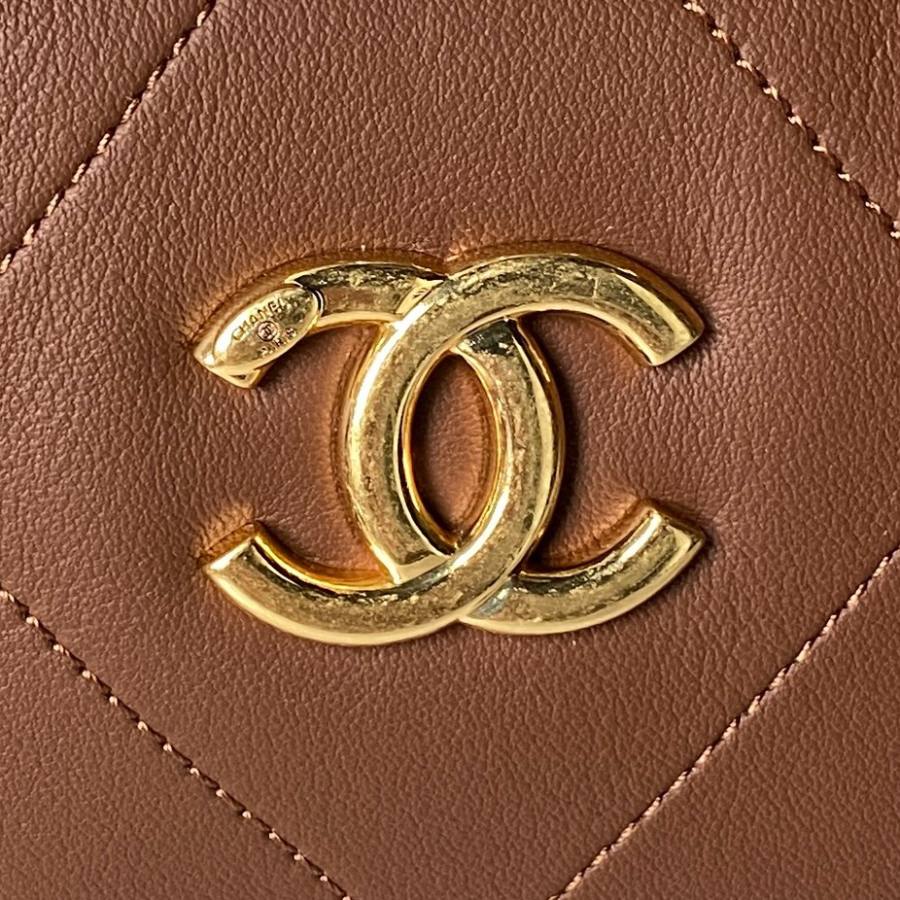 Chanel 25K Hippie Hobo Mini AS5837 20 x 16 x 8 C0EB