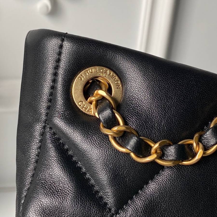 Chanel 25K Shopping Tote AS5740 35 x 28 x 12 82ED