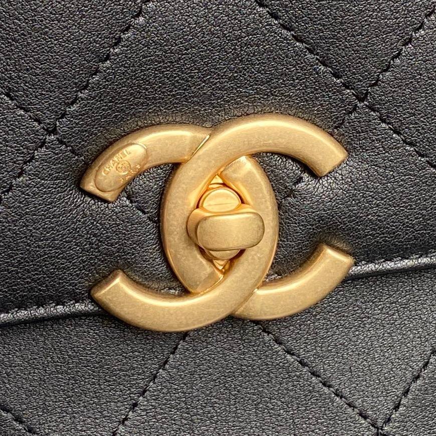 Chanel 25S Classic Flap AS5447 25.5 x 16 x 7 4D12