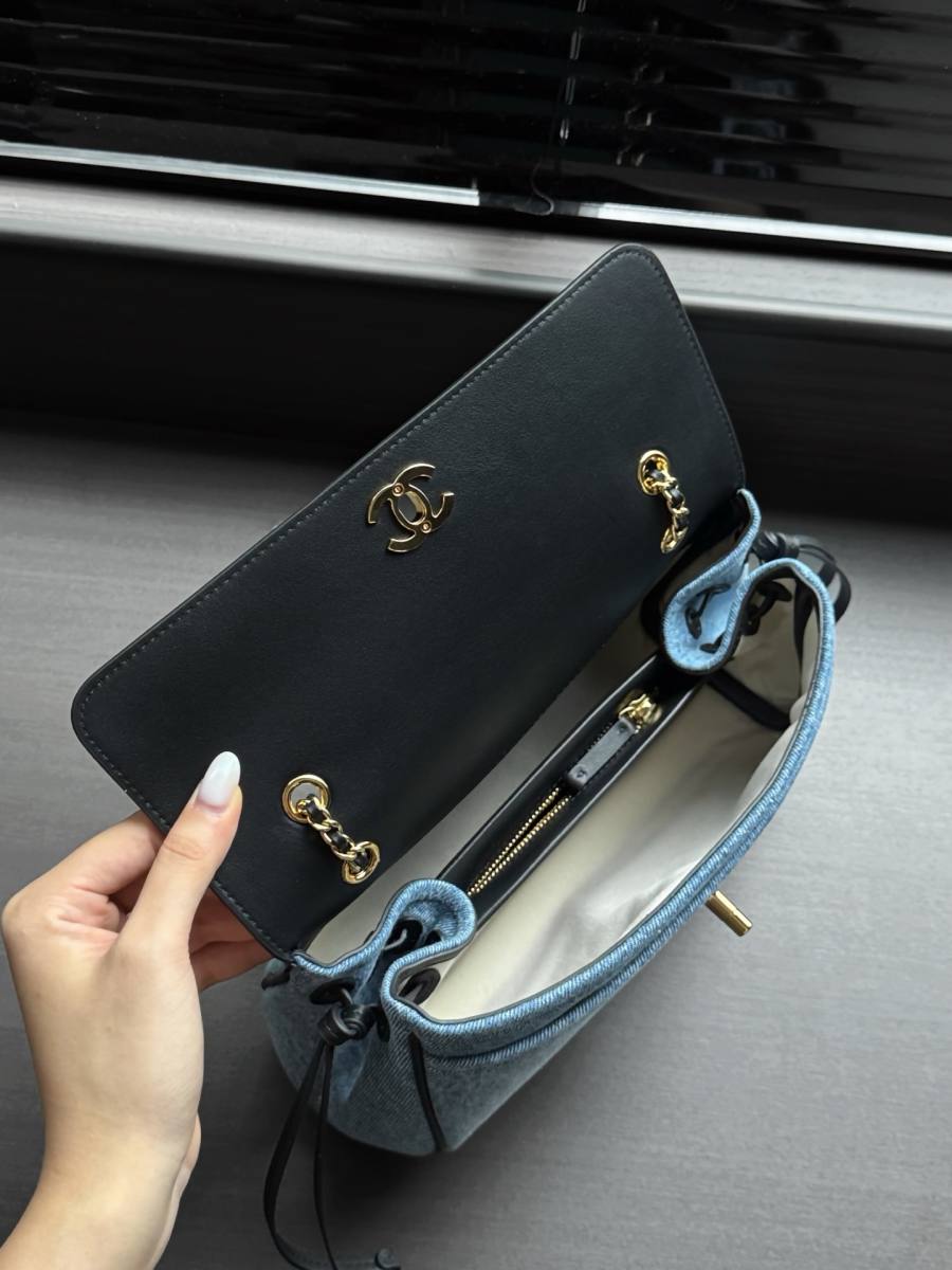Chanel 26A Baguette 28 x 14 x 8 5F9F