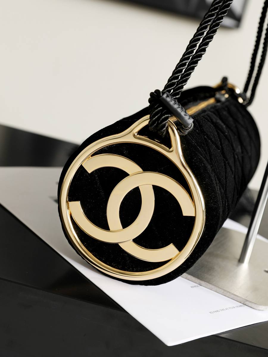 Chanel 26A Bowling Bag 31 x 20 x 14 0206
