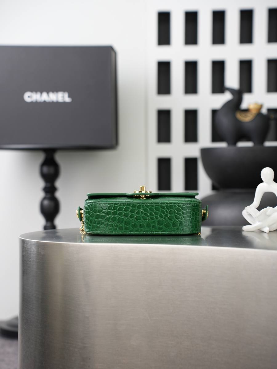 Chanel 26A Handle Flap 20 x 14 x 8 CF0D