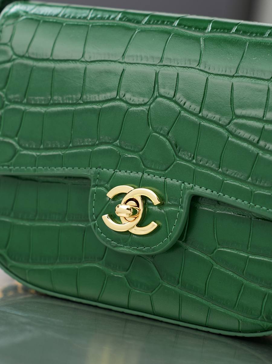 Chanel 26A Handle Flap 20 x 14 x 8 CF0D