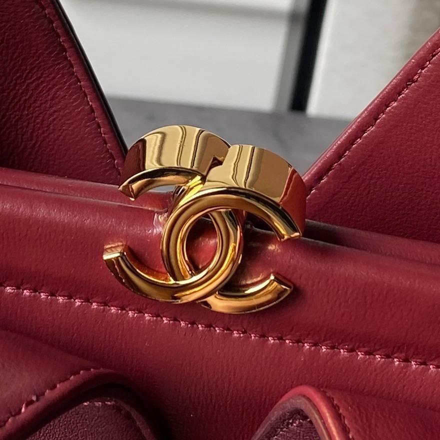 Chanel 26A Hobo AS6392 24 x 16 x 8 C8CD