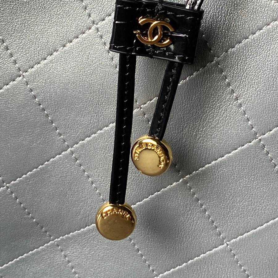 Chanel 26B Bucket Large AS6584 24 x 22 x 16 18DE