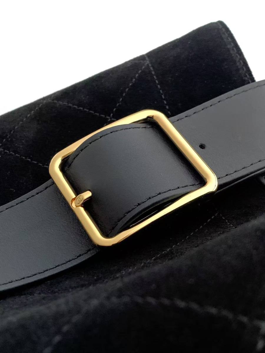 Chanel 26B Bucket Large AS6584 24 x 22 x 16 8B1E