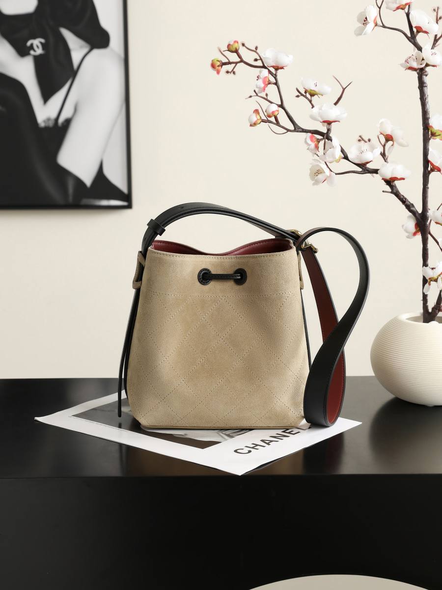 Chanel 26B Bucket Large AS6584 24 x 22 x 16 FE26