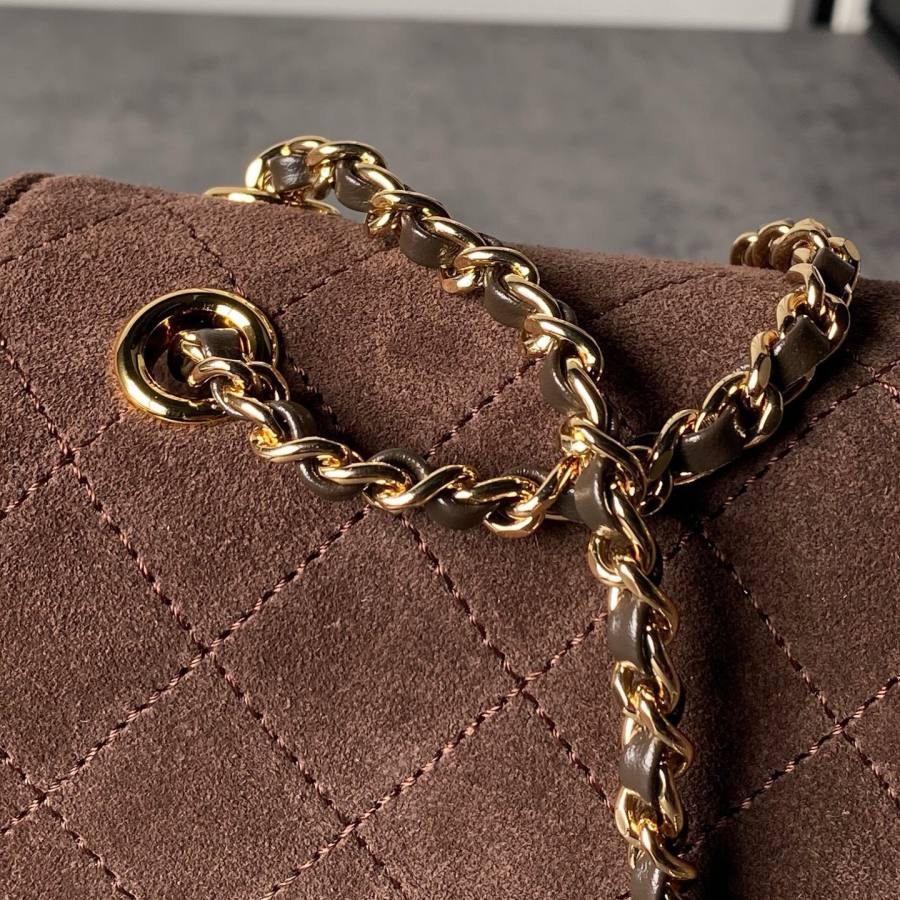 Chanel 26B Classic Flap Maxi Mini AS6626 20 x 13 x 6 512C
