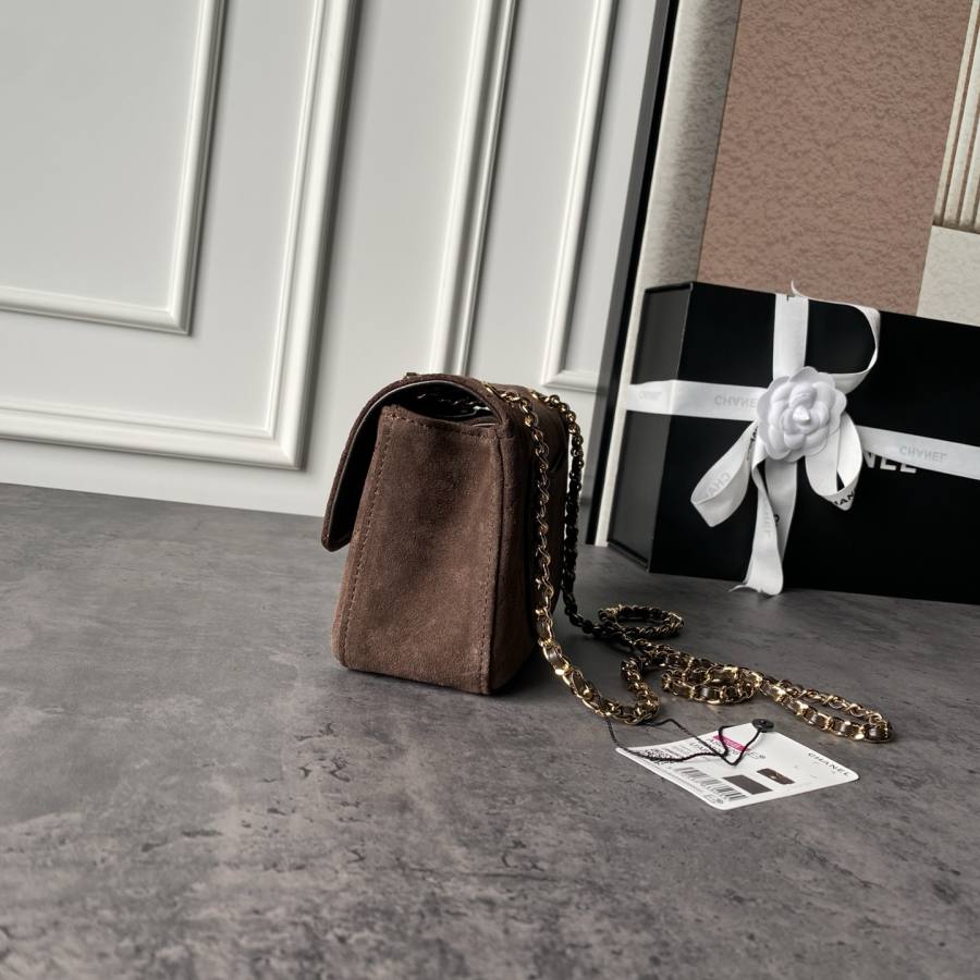 Chanel 26B Classic Flap Maxi Mini AS6626 20 x 13 x 6 512C