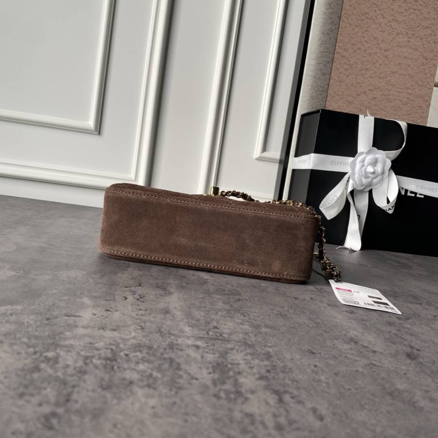 Chanel 26B Classic Flap Maxi Mini AS6626 20 x 13 x 6 512C