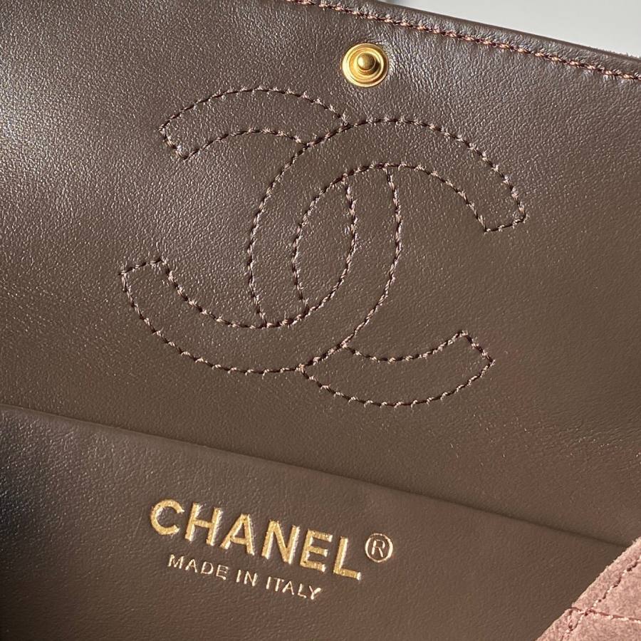 Chanel 26B Classic Flap Maxi Mini AS6626 20 x 13 x 6 512C
