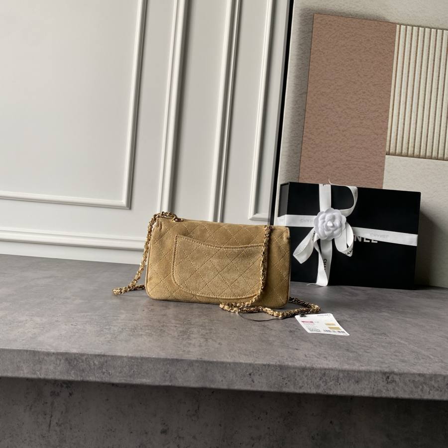 Chanel 26B Classic Flap Maxi Mini AS6626 20 x 13 x 6 C74E