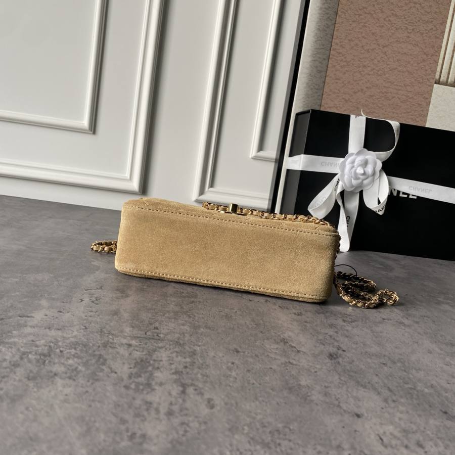 Chanel 26B Classic Flap Maxi Mini AS6626 20 x 13 x 6 C74E