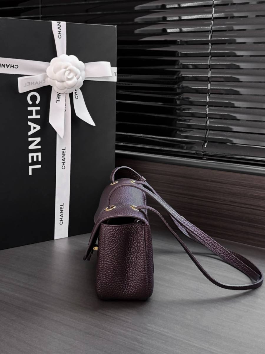 Chanel 26B Classic Flap Mini 20 x 13 x 6 B4C3