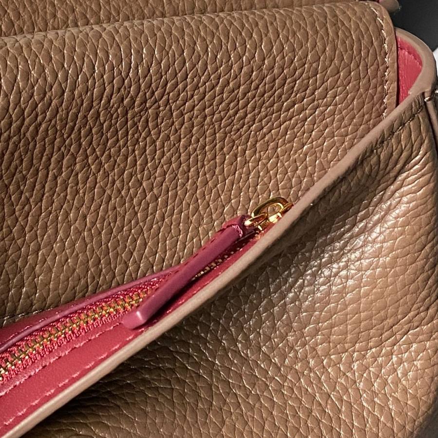 Chanel 26B Shoulder Bag AS6573 23 x 14 x 7 C766