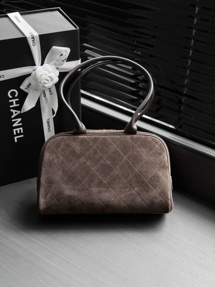 Chanel 26B Small Bowling Bag 27 x 16 x 9 006E