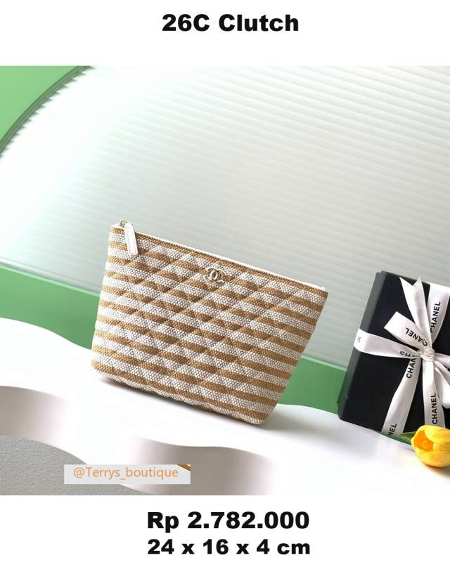 Chanel 26C Clutch 24 x 16 x 4 83D5