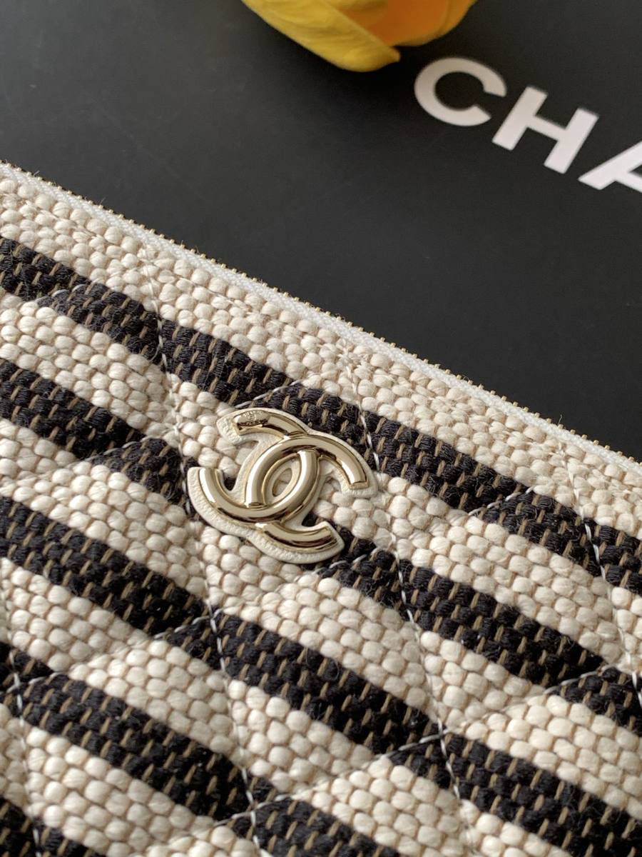 Chanel 26C Clutch 24 x 16 x 4 9C5A