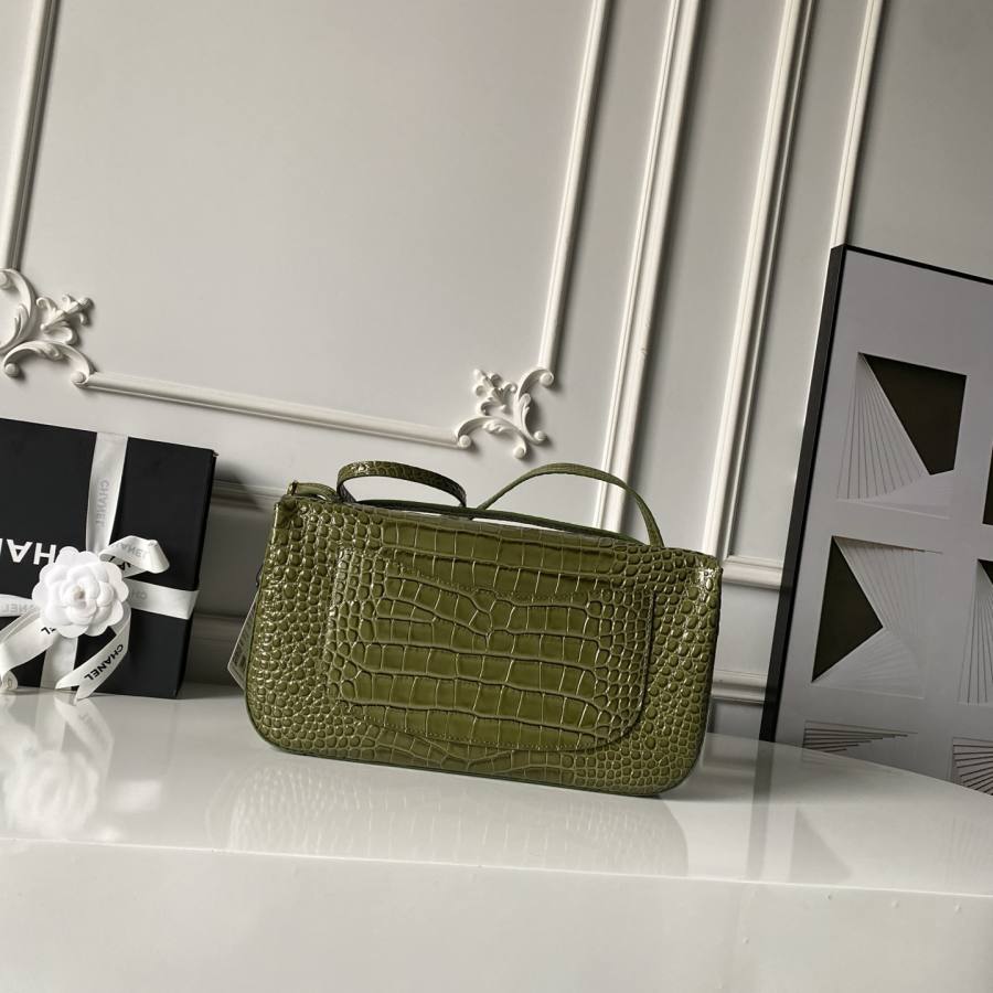 Chanel 26S Airport Bag AS6231 28 x 18 x 10 3A0B