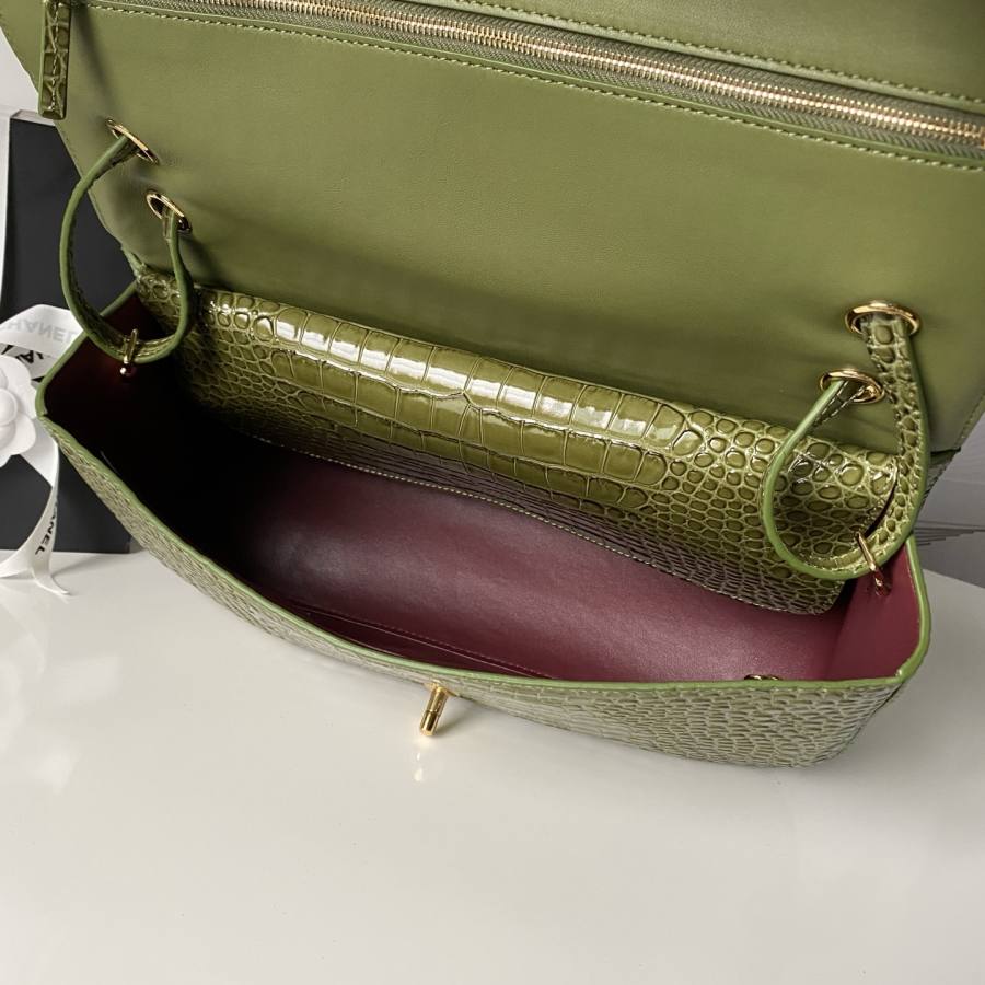 Chanel 26S Airport Bag AS6231 28 x 18 x 10 3A0B