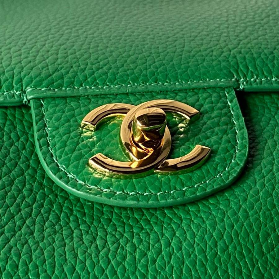 Chanel 26S Airport Bag AS6233 28 x 18 x 10 3192