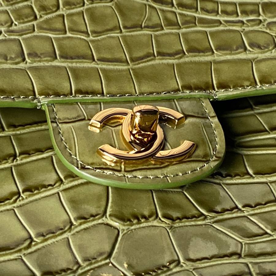 Chanel 26S Airport Bag AS6233 28 x 18 x 10 321D