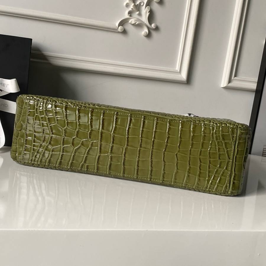 Chanel 26S Airport Bag AS6233 28 x 18 x 10 321D