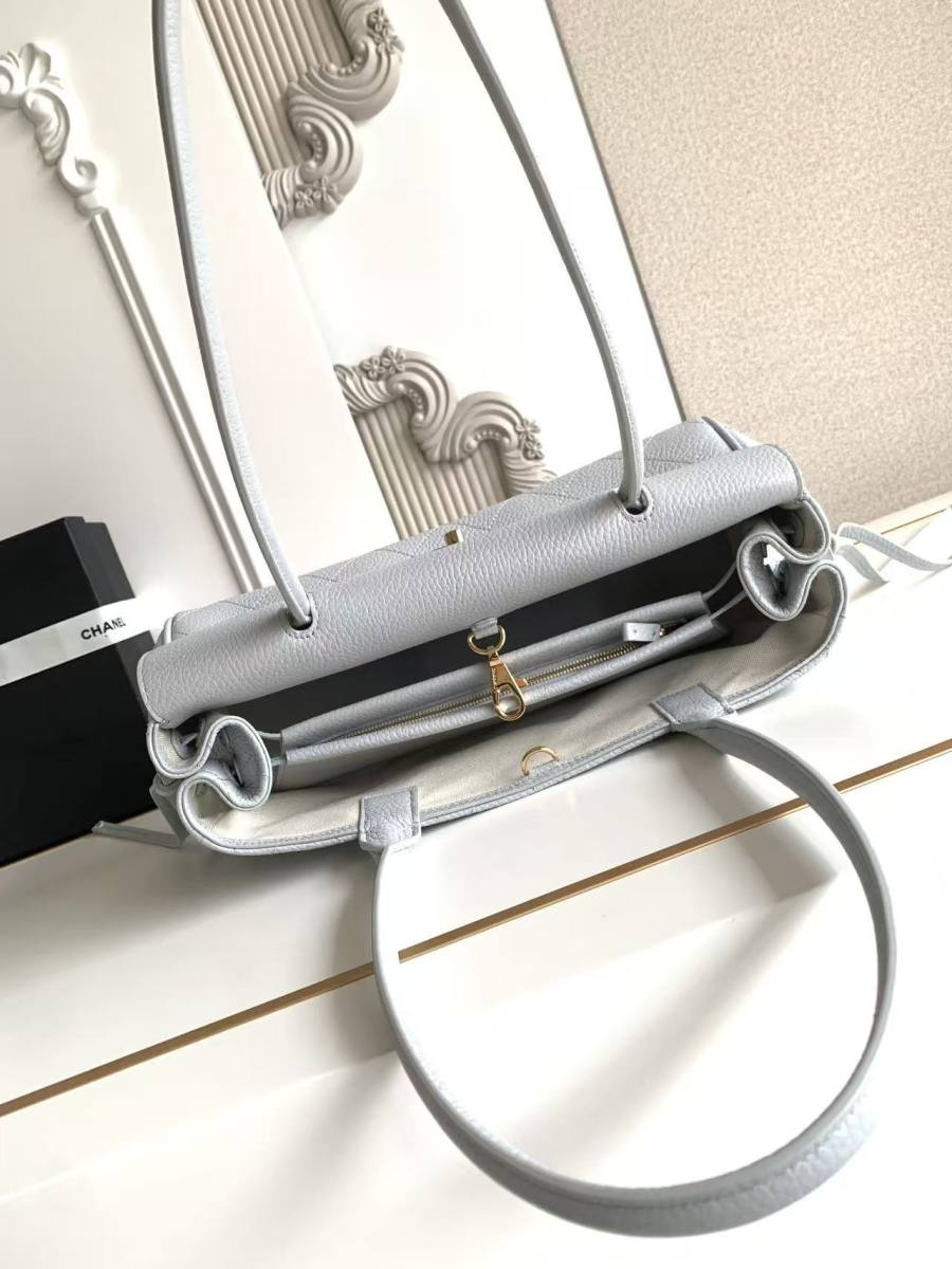 Chanel 26S Baguette AS6288 28 x 14 x 8 251A