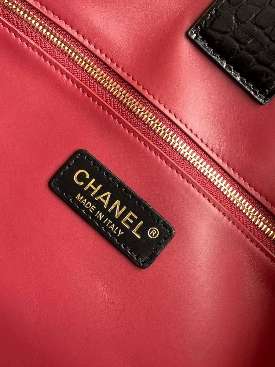 Chanel 26S Cerf Tote 35.5 x 25.5 x 15 425E