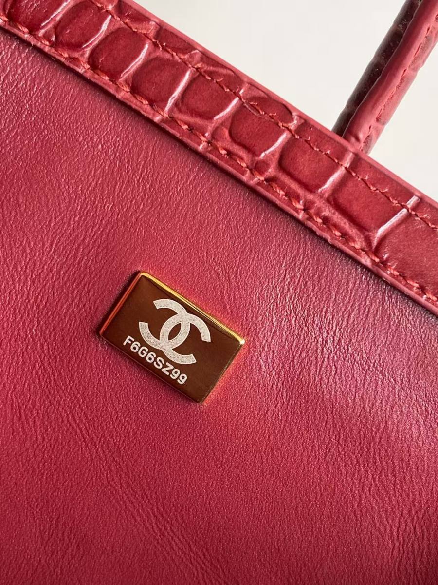 Chanel 26S Cerf Tote 35.5 x 25.5 x 15 F544