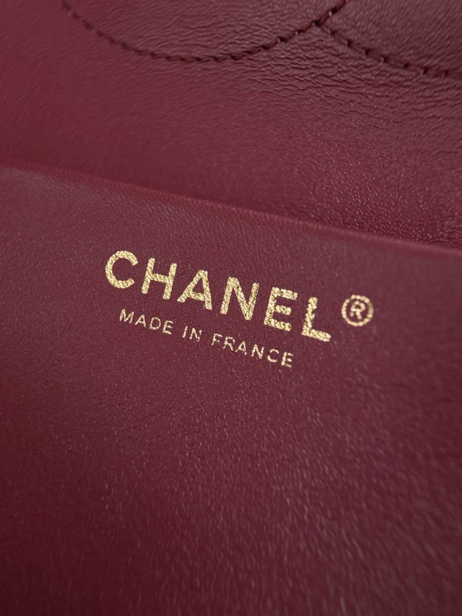 Chanel 26S Classic Flap Maxi 33 x 23 x 10 02A7