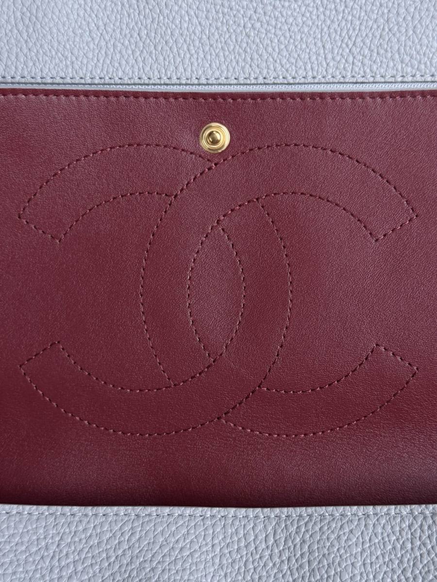 Chanel 26S Classic Flap Maxi 33 x 23 x 10 1420
