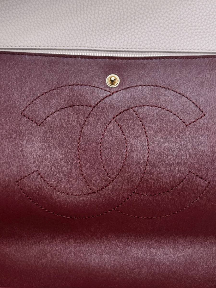 Chanel 26S Classic Flap Maxi 33 x 23 x 10 383A