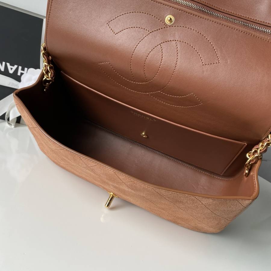 Chanel 26S Classic Flap Maxi AS6281 33 x 23 x 10 F830