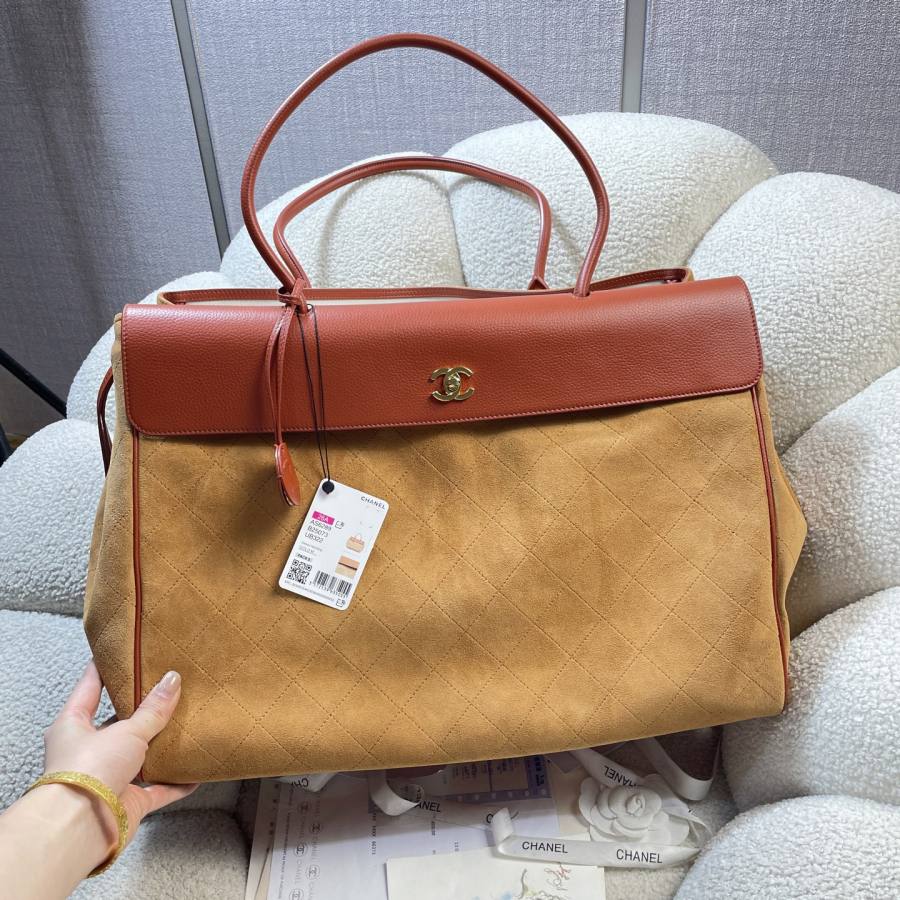 Chanel 26S Tote 36 x 28 x 14 9B95