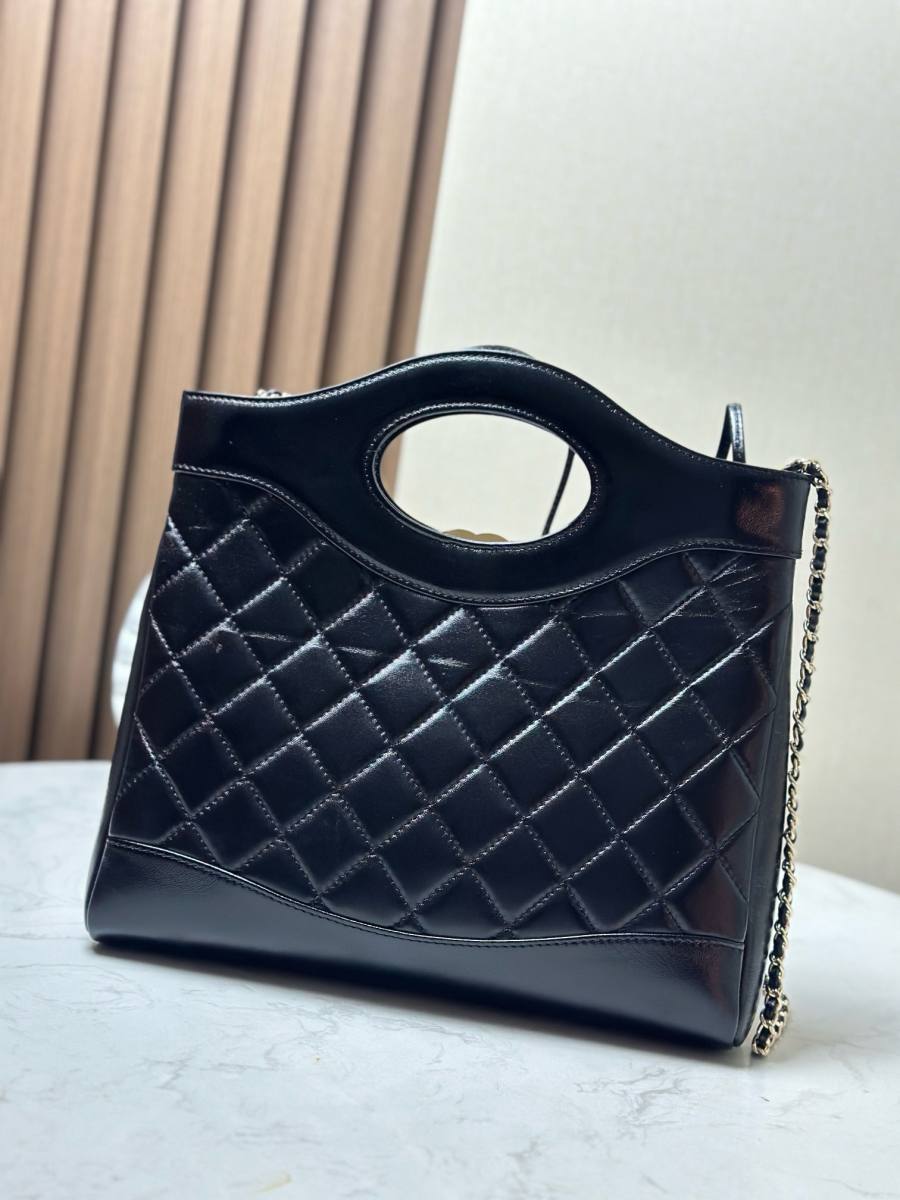 Chanel 31 Mini Shopping Bag 20 x 16 x 7 B907